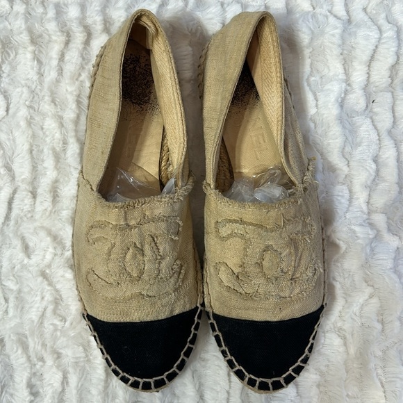 Chanel interlocking CC canvas cloth Espadrille cream/black toe women’s size 38 - Picture 2 of 12